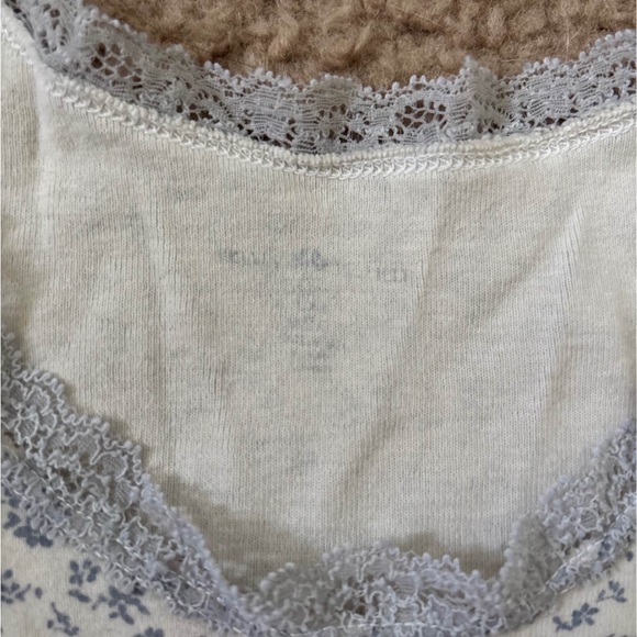 Brandy Melville Tank Top - Picture 3 of 3